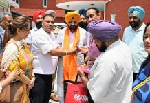 आप सरकार का बड़ा कदम: जिला परिषद के अधीन ग्रामीण डिस्पेंसरियों में काम कर रहे कर्मचारियों का थामा हाथ