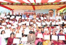 मुख्यमंत्री ने आनी विधानसभा क्षेत्र में डे-बोर्डिंग स्कूल खोलने और आनी को नगर पंचायत बनाने की घोषणा की