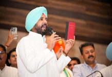 आरएसएस-भाजपा संविधान को कमजोर करने की कोशिश कर रहे हैं: वड़िंग