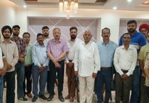 लंबित मांगों के संबंध में पूर्व भाजपा अध्यक्ष व वरिष्ठ नेता अरुण सूद सहित अन्य प्रतिनिधिमंडल ने की चीफ़ सैक्रेटरी से मुलाकात ।