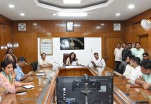 समाधान शिविर में आने वाली शिकायतों का प्राथमिकता के आधार पर निपटारा करें अधिकारी- उपायुक्त