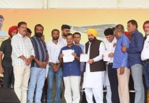 गुजरात में भाजपा का अहंकार-भ्रष्टाचार चरम पर, जनता का गुस्सा ही अहंकारी सत्ता का अंत करेगा- केजरीवाल