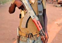 बड़ा आतंकी हमलाः भारी हथियारों से लैस आतंकियों ने मिलिट्री बेस को बनाया निशाना, 50 सैनिकों की मौत