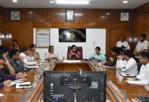 मानसून सीजन के दौरान गंभीरता से काम करें अधिकारी-उपायुक्त मोनिका गुप्ता