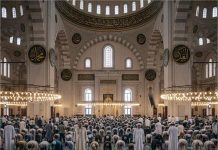 Muslim Prayer: इस देश में जुमे की नमाज़ न पढ़ना बना जुर्म, होगी इतने साल की जेल और लगेगा भारी जुर्माना