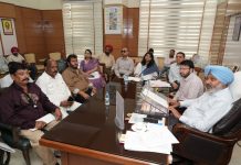 वित्त मंत्री हरपाल सिंह चीमा द्वारा पाँच कर्मचारी यूनियनों के साथ मीटिंग