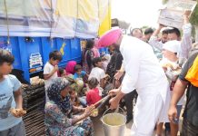 बाढ़ प्रभावित क्षेत्रों में से लोगों को बाहर निकालने और राहत सामग्री पहुँचाने में जुटी पंजाब सरकार