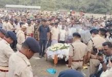 शिक्षा मंत्री रामदास सोरेन पंचतत्व में विलीन, अंतिम संस्कार में उमड़ा लोगों का जनसैलाब; चिता की लपटें देख सभी भावुक