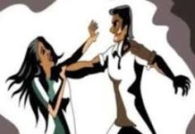 महिला पुलिसकर्मी की जमकर पिटाई; कान में आई गंभीर चोट, जानिए क्या है पूरा मामला