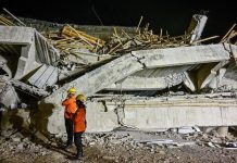 Indonesia: दोपहर की प्रार्थना के दौरान स्कूल की इमारत छात्रों पर गिरी, एक छात्र की मौत, 99 छात्र घायल, परिजनों में गमगीन हालात
