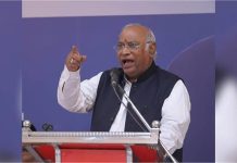 कांग्रेस पर खरगे का बड़ा संदेश: ‘…जो लोग काम नहीं कर रहे, उन्हें फौरन पार्टी से बाहर निकालो’