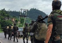 India-Pakistan Tensions: सीजफायर तोड़ LoC पर 40 मिनट तक पाकिस्तान ने फिर की अंधाधुंध गोलीबारी, भारतीय सेना ने किया पलटवार