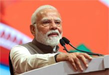 कोलकाता: PM मोदी पहुंचे ईस्टर्न कमांड, कुछ ही देर में करेंगे संयुक्त कमांडर्स कॉन्फ्रेंस-2025 का उद्घाटन
