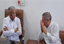 कंवर पाल गुज्जर के नेतृत्व में केंद्रीय रेल जल संसाधन मंत्री से लोगों ने मुलाकात की
