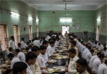 Food In Jail: जेल में VIP और आम कैदियों को कैसा खाना मिलता है? जानें दोनों के मेन्यू में क्या है अंतर