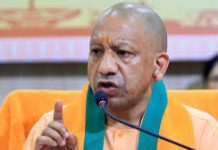 CM योगी का बड़ा एक्शन! छात्रों और ABVP कार्यकर्ताओं पर लाठीचार्ज करने वाले CO सस्पेंड, इंस्पेक्टर लाइन हाजिर