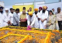 मुख्यमंत्री द्वारा खटकड़ कलां में शहीद-ए-आज़म भगत सिंह को श्रद्धा के फूल अर्पित