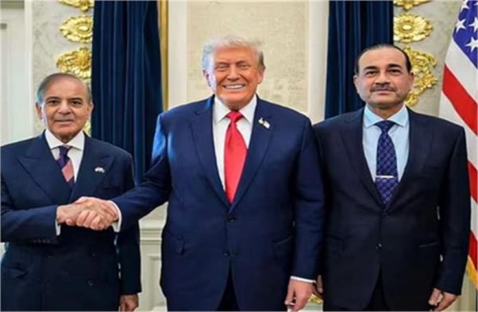 2025_10image_11_31_064174292trump-ll