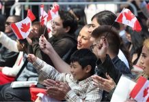 Canada में भारतीय छात्रों-वर्कर्स के लिए बुरी खबर: 50% घटाए स्टडी वीज़ा, 2026 से लागू होंगे कड़े नियम