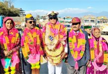 Himachal: 12 लाख का पैकेज छोड़ मंडी की बेटी ने चुना देश सेवा का रास्ता, नौसेना में बनी लैफ्टिनैंट