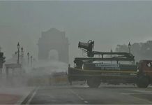 Delhi Air Pollution: फिर बिगड़ी दिल्ली-NCR की हवा! कई इलाकों में AQI 300 के पार, लोगों की सेहत पर सीधा असर