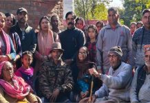 Himachal: 15 साल बाद घर लौटा लापता पूर्व सैनिक, सोशल मीडिया ने जोड़े रिश्ते, ढोल-नगाड़ों के साथ हुआ स्वागत