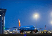 Flights Bomb Threat: तीन विमानों को एक साथ बम धमकी, हाई अलर्ट जारी, एयरपोर्ट पर मची अफरा-तफरी