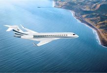 टेकऑफ करते ही मची तबाही! एयरपोर्ट पर Private Jet Crash, 8 लोग थे सवार, आसमान में उठी चीख-पुकार
