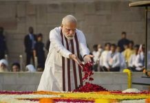 प्रधानमंत्री मोदी ने महात्मा गांधी की पुण्यतिथि पर उन्हें दी श्रद्धांजलि