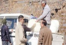 Himachal: सड़क घेरी तो खैर नहीं! शिमला नगर निगम ने छेड़ा अभियान, 7 तहबाजारियों का सामान किया जब्त