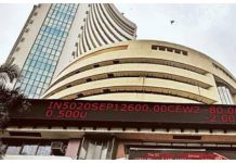 Share Market Today: शेयर बाजार में बड़ी गिरावट, सेंसेक्स 1,200 से ज्यादा अंक टूटा, निफ्टी भी लुढ़का