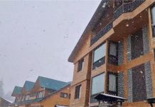 मार्च में विंटर का ‘कमबैक’… Gulmarg में बर्फ की चादर, आने वाले दिनों को लेकर मौसम विभाग की चेतावनी