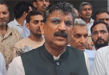 मंत्री कृष्ण बेदी ने अधिकारियों को लगाई फटकार, बोले- व्यापारियों का उत्पीड़न बर्दाश्त नहीं होगा