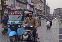 Kashmir में जनजीवन बहाल, टली परीक्षाओं की कब आएगी नई तारीख?… अधिकारियों ने दी जानकारी