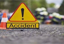 Jalandhar के फ्लाईओवर पर भयानक हादसा, तेज रफ्तार ऑल्टो कार के उड़े परखच्चे