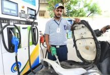 Petrol-Diesel Prices April 27: जारी हुए पेट्रोल-डीजल के नए रेट, देखें दिल्ली, मुंबई समेत प्रमुख शहरों में आज का भाव
