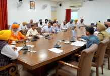 मुख्यमंत्री भगवंत सिंह मान ने डिप्टी कमिश्नरों को समय सीमा से पहले बाढ़ सुरक्षा कार्य पूरे करने के निर्देश दिए; कहा—सरकार जनता के साथ मजबूती से खड़ी है