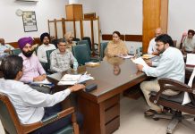 पंजाब सरकार एनआरआई पंजाबियों की समस्याओं के समाधान के लिए महीने में दो बैठकें करेगी: डॉ. रवजोत सिंह