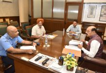 मोहिंदर भगत द्वारा सैनिक स्कूल कपूरथला की इमारत की रेस्टोरेशन का काम जल्दी शुरू करने के लिए अधिकारियों के साथ अहम बैठक