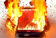 Samsung Galaxy S24 Fire: सैमसंग Galaxy S24 बना आग का गोला, इंटरनेट चलाते वक्त यूजर के हाथ में फटा फोन