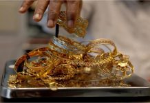 MCX Gold-Silver rate: सोने की कीमत में गिरावट, चांदी में आया उछाल, चेक लेटेस्ट रेट