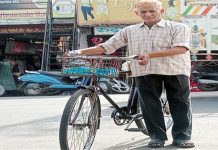 Una: 60 वर्षीय रमेश चंद हर राेज साइकिल पर तय करते हैं 30 किलोमीटर सफर