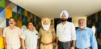 14 हजार रुपये की रिश्वत लेते सहायक उपनिरीक्षक को विजिलेंस ब्यूरो ने रंगे हाथ काबू किया