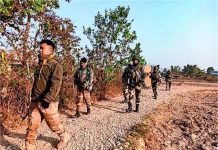 Manipur में 3 संदिग्ध उग्रवादी गिरफ्तार, उखरुल में उड़ाए 26 बंकर, भारी मात्रा में गोला-बारूद बरामद