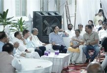 कांग्रेस की डिनर पॉलिटिक्स, विशेष रणनीति तैयार, विधायकों को विशेष विमान से बेंगलुरू शिफ्ट करने की तैयारी