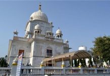 150 से अधिक निहंगों ने पांवटा साहिब गुरुद्वारे में डाला डेरा, गिरफ्तार साथियों की रिहाई पर अड़े