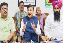 Una: कांग्रेस के अपने नेता ही खोल रहे सरकार की पोल, मुख्यमंत्री की चुप्पी कई सवाल खड़े कर रही : राजेन्द्र राणा