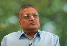 अदालत का बड़ा फैसला, CJM कोर्ट में लंबित अशोक खेमका से जुड़े मामलों पर रोक…जानिए क्यों