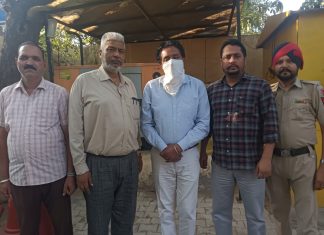 5000 रुपये रिश्वत लेते हुए एक प्राइवेट व्यक्ति को विजिलेंस ब्यूरो ने किया गिरफ्तार