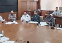पंजाब राज्य खाद्य आयोग के चेयरमैन बाल मुकंद शर्मा ने स्कूलों और आंगनवाड़ी केंद्रों में ‘पोषण वाटिका’ स्थापित करने के कार्य में तेजी लाने के दिए निर्देश